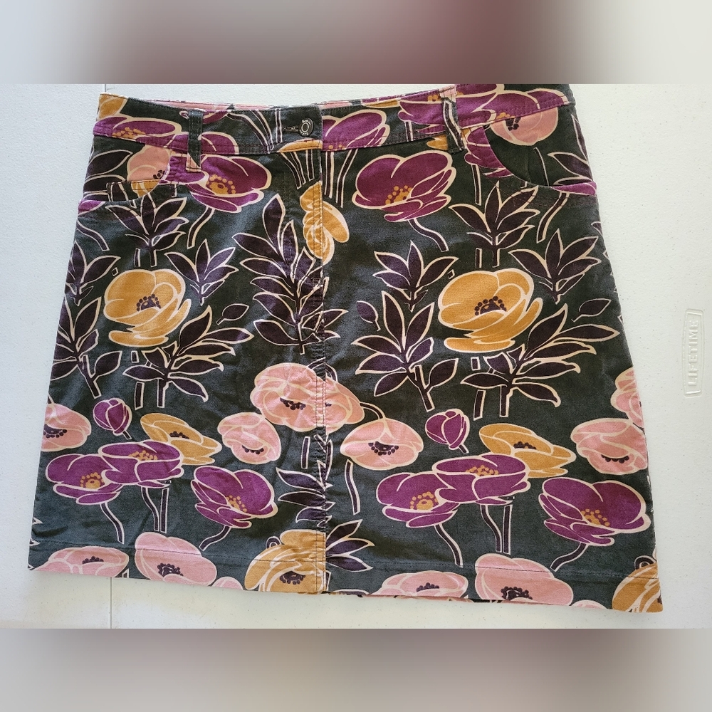 Women's Boden Green Floral Velvet Mini Skirt Size 16